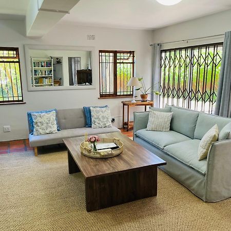 Апартаменты Charming Flatlet In Constantia With Private Garden Кейптаун Экстерьер фото