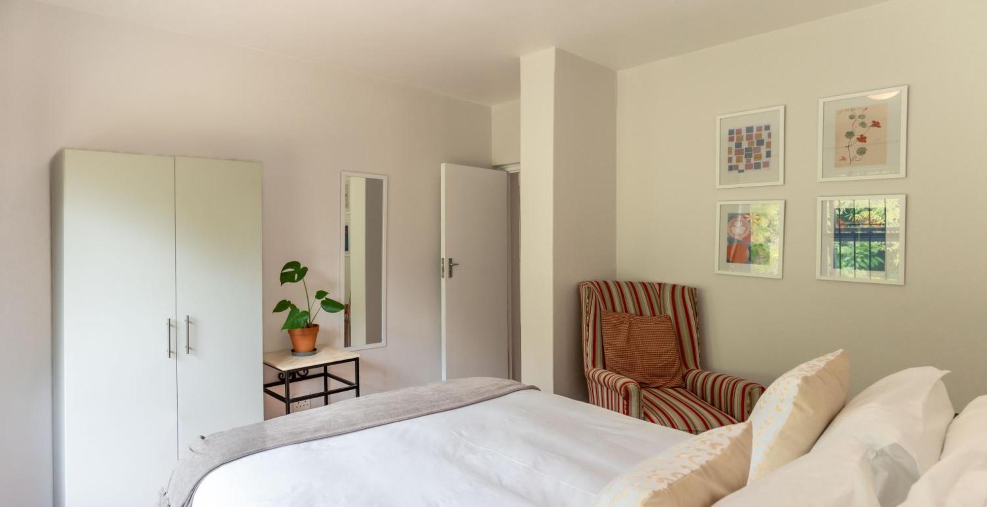 Апартаменты Charming Flatlet In Constantia With Private Garden Кейптаун Экстерьер фото